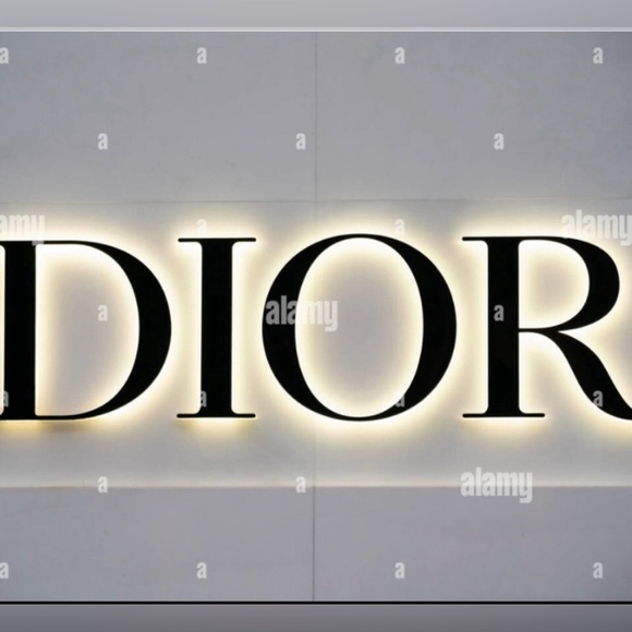 - 🌺New  Christian Dior Compact Mirror and Carry pill Case - Picture 4 of 15